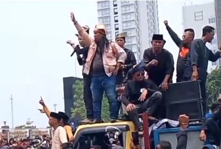 Solidaritas Netizen Hingga Artis: Doa-Doa untuk Bang Long dari Seluruh Indonesia