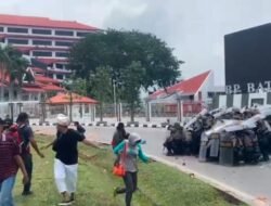 Unjuk Rasa Warga Melayu di BP Batam Berujung Anarkis Terkait Relokasi Kampung Tua