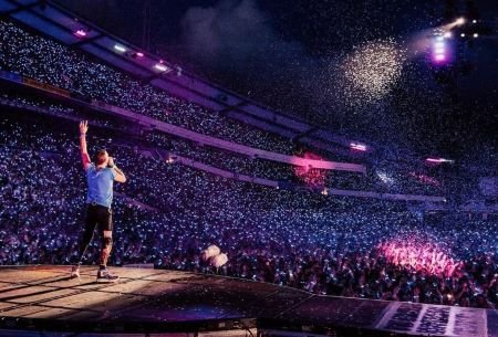 Tiket Pesawat Mahal saat Konser Coldplay di Singapura, Penggemar Indonesia Jual Kembali Tiket