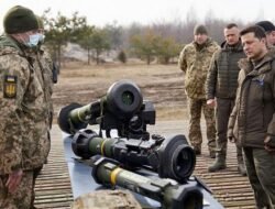 Presiden Ukraina Frustrasi Atas Kekurangan Dukungan Udara, Serukan Pasokan Senjata Barat yang Lebih Kuat