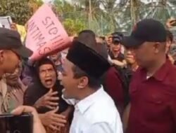 Menteri Investasi Bahlil Lahadalia Disambut Aksi Demo Emak-Emak saat Kunjungi Pasir Panjang Pulau Rempang