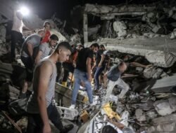 Setelah Masjid, Giliran Gereja Jadi Sasaran Bom Penjajah Israel di Gaza