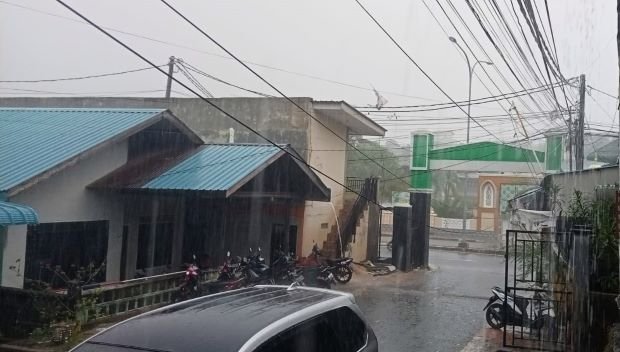 Prakiraan Cuaca Hari Ini di Provinsi Kepri, Senin: Waspada Hujan Ringan di Beberapa Daerah