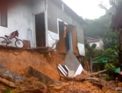 Hujan Deras Picu Banjir dan Longsor di Tiban, Batam