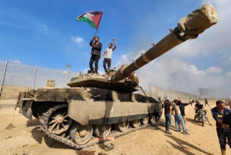 Gaza Bergolak: Hamas Memulai Operasi 'Taufan Al-Aqsha' dengan Serangan Besar