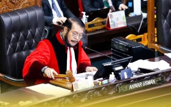 Diberhentikan Sebagai Ketua MK, Anwar Usman Juga Dilarang Tangani Sengketa Pemilu, Pilpres dan Pilkada 2024