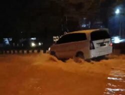 Ruas Jalan di Kawasan Batu Ampar Kota Batam Terendam Banjir