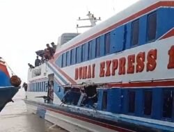 Kapal Dumai Line 3 Tabrak Dumai Express 12, Badan Kapal Bolong