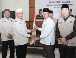 379 Jemaah Haji Kloter 25 Debarkasi Batam Tiba di Tanah Air, Sekda Firmansyah: Semoga Menjadi Haji Mabrur