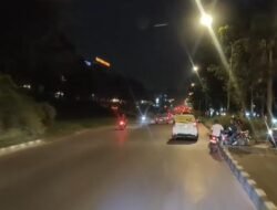 Viral! Sopir Trailer Tegur Pengendara yang Langgar Rambu Putar Balik di Tiban Batam
